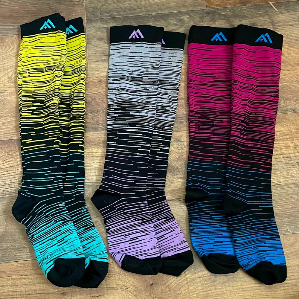 (SOLD)Knee High Compression Socks ~S/M